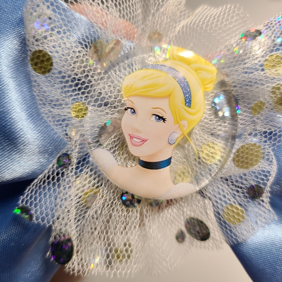 Disney Princess Cinderella Headband - Picture 7 of 7